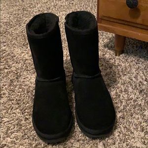 Black Bearpaw Ugg boots